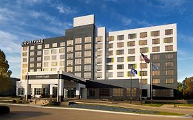 Courtyard By Marriott Edina Bloomington